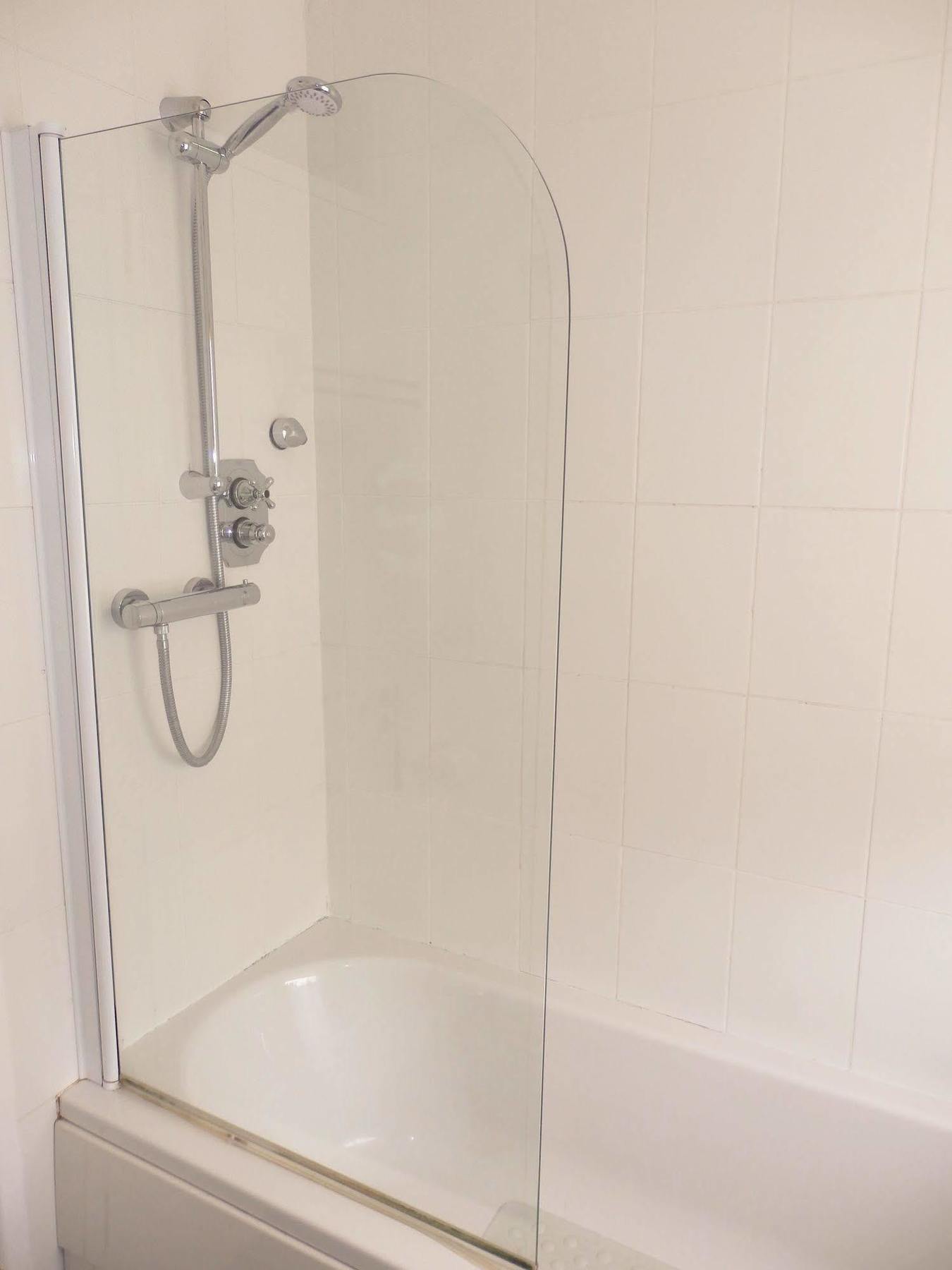 Excellent Location - City Centre - Parking - 4 Beds -2 Bedrooms Belfast
