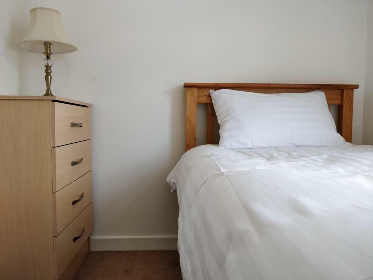 Ashley Avenue Apartment *
