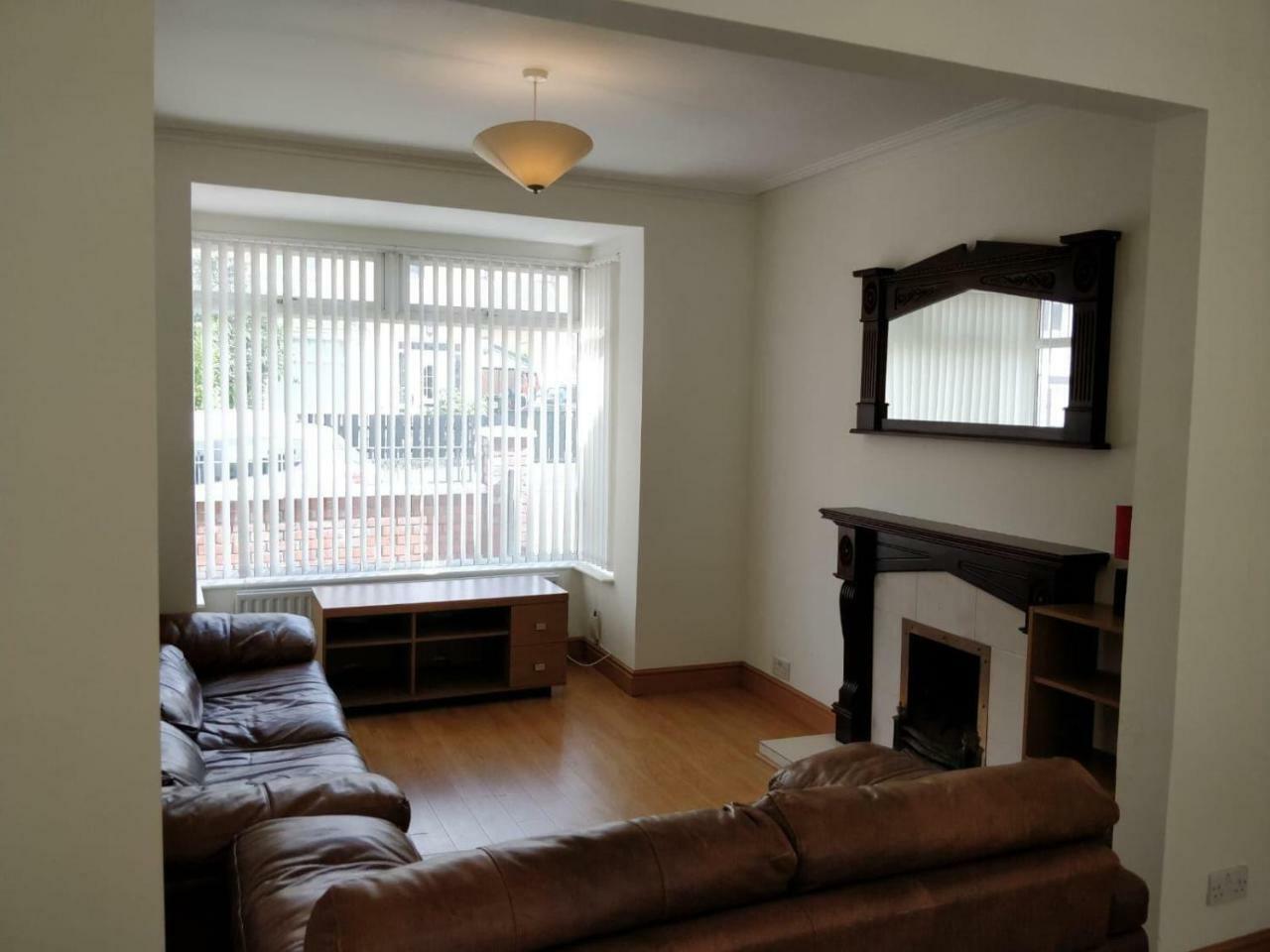 Apartment Ashley Avenue