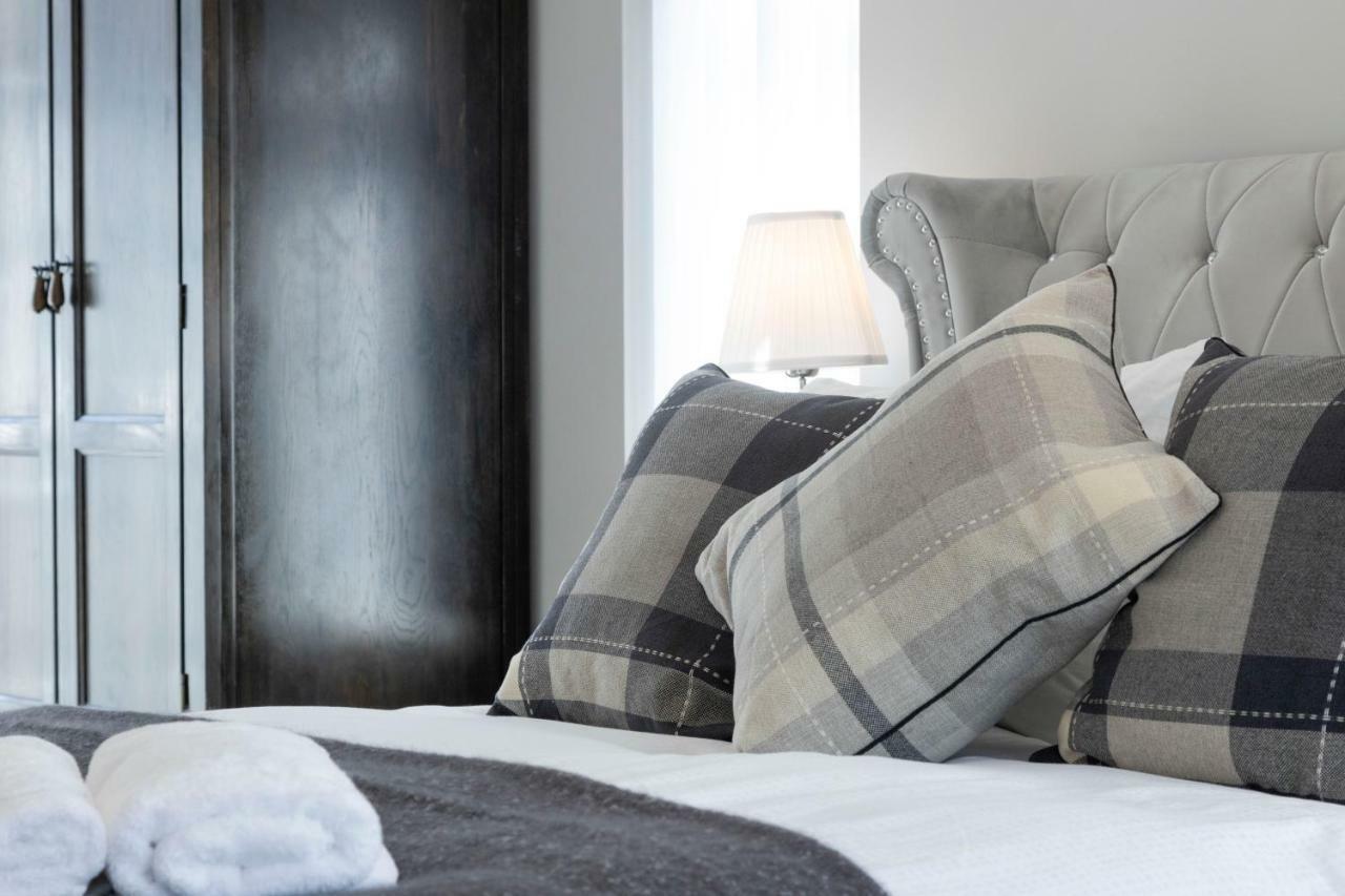 Chestnut House, Beautiful, Spacious & Comfortable Holiday home Belfast