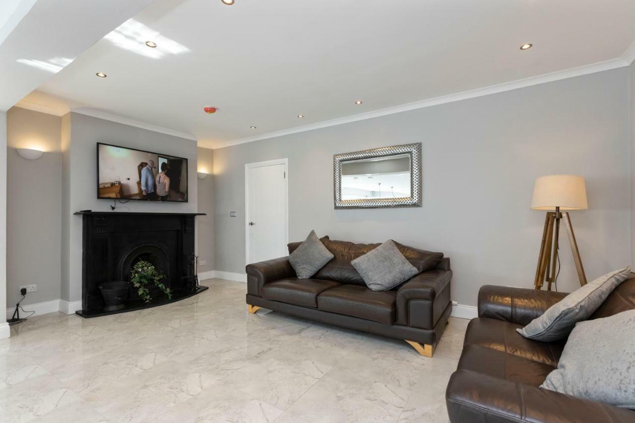 Chestnut House, Beautiful, Spacious & Comfortable Holiday home *