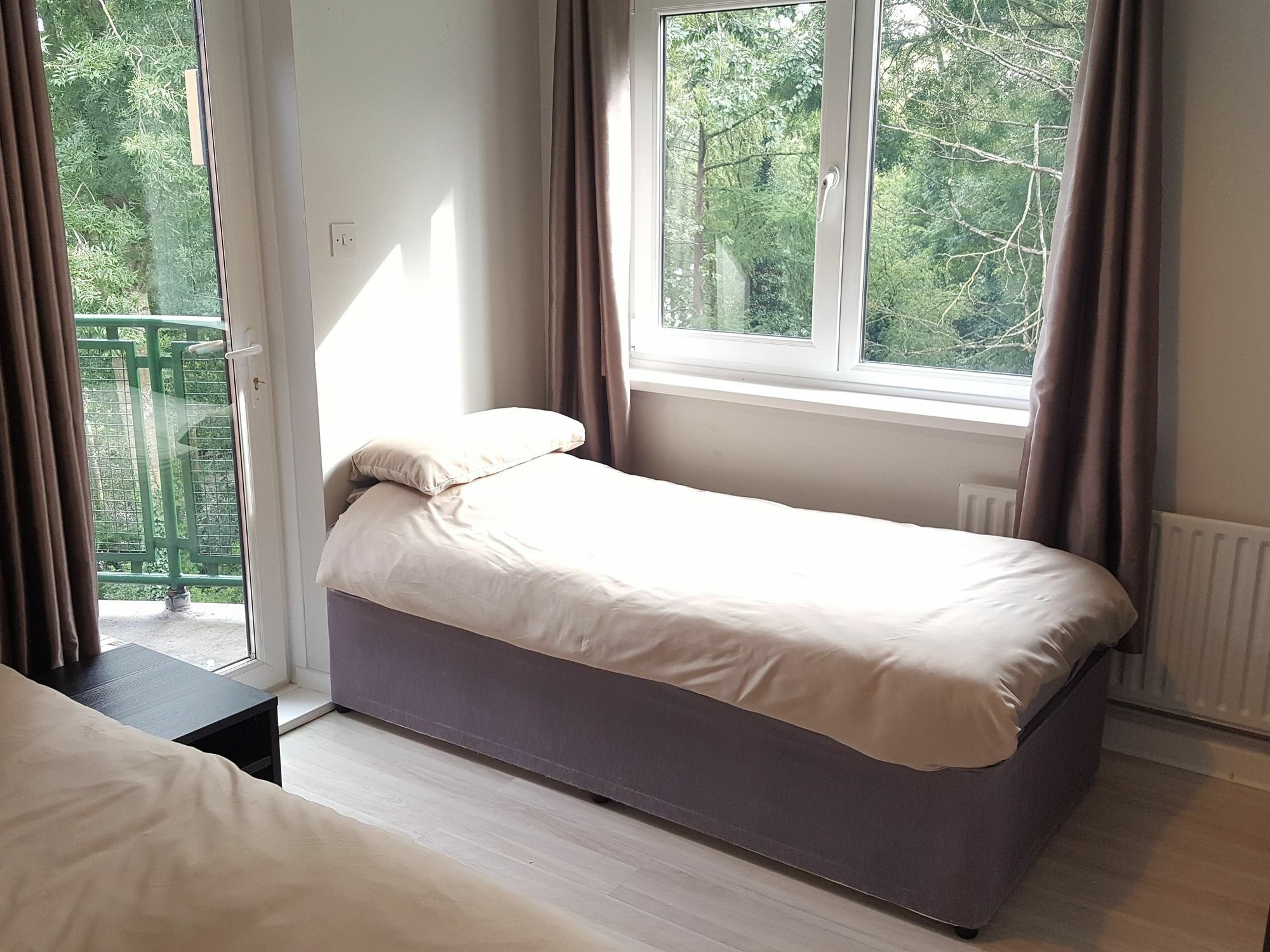 Stranmillis Court *