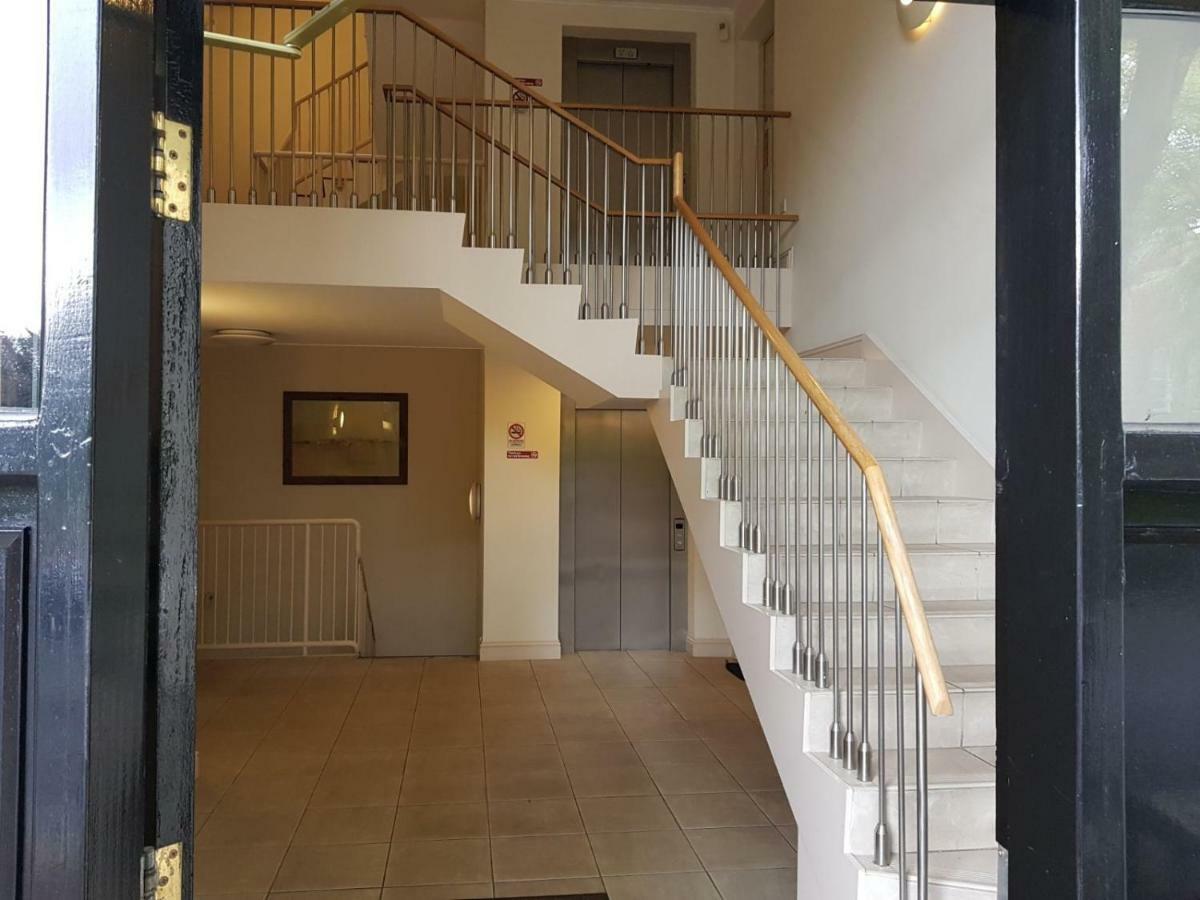 Apartment Chancellors Court