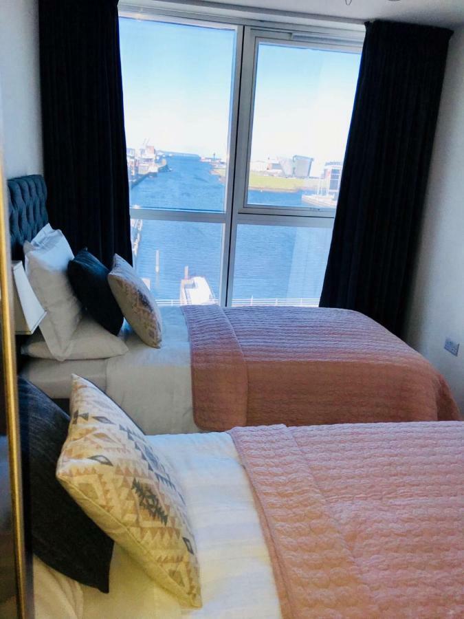 Luxury 2 Bedroom In Prime City Location Apartment *