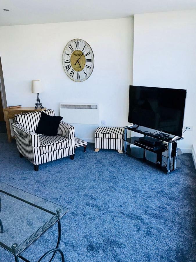 Luxury 2 Bedroom In Prime City Location *