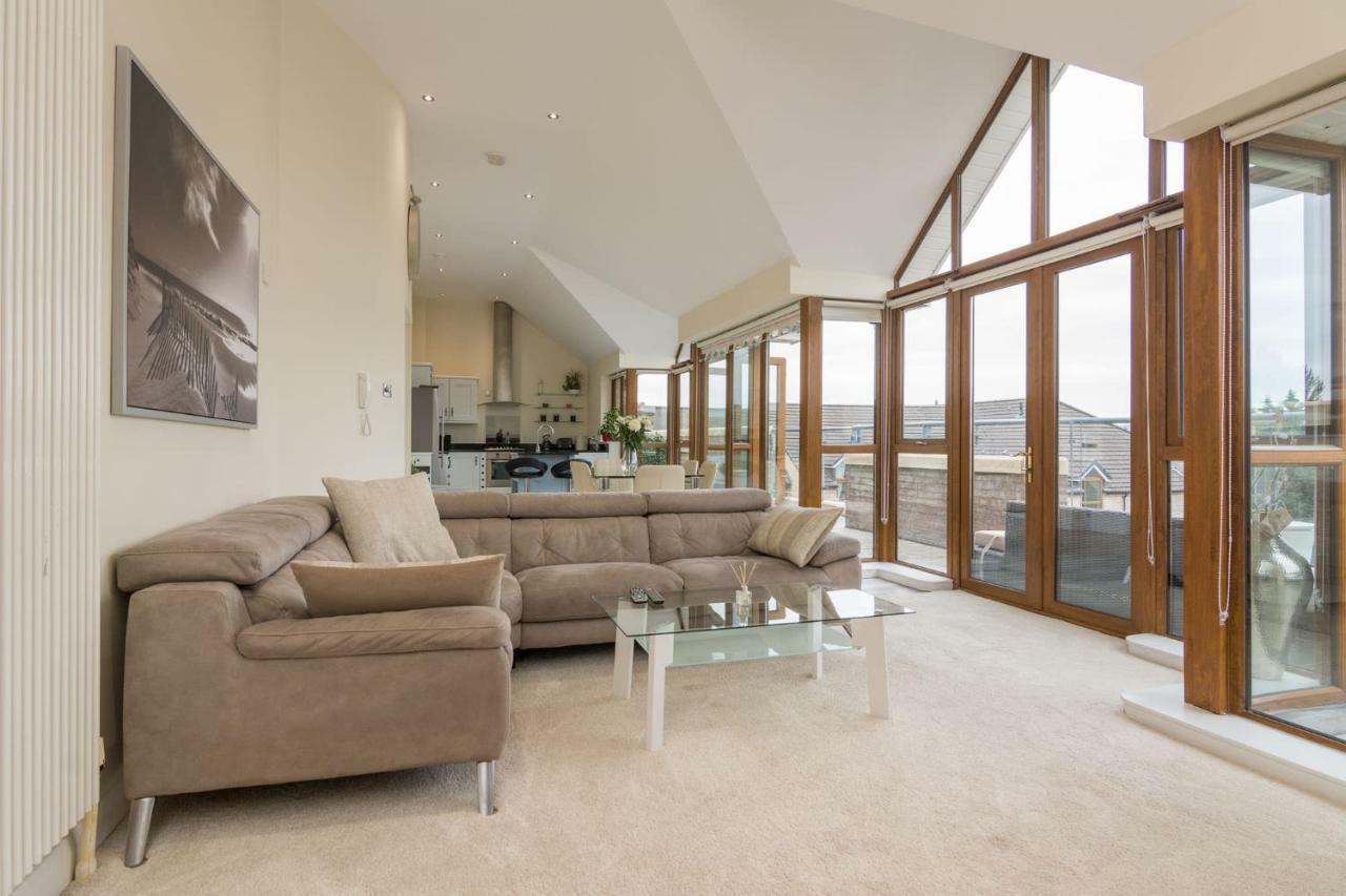 Penthouse, Park Royal Apartments, 841 Lisburn Road Apartment *