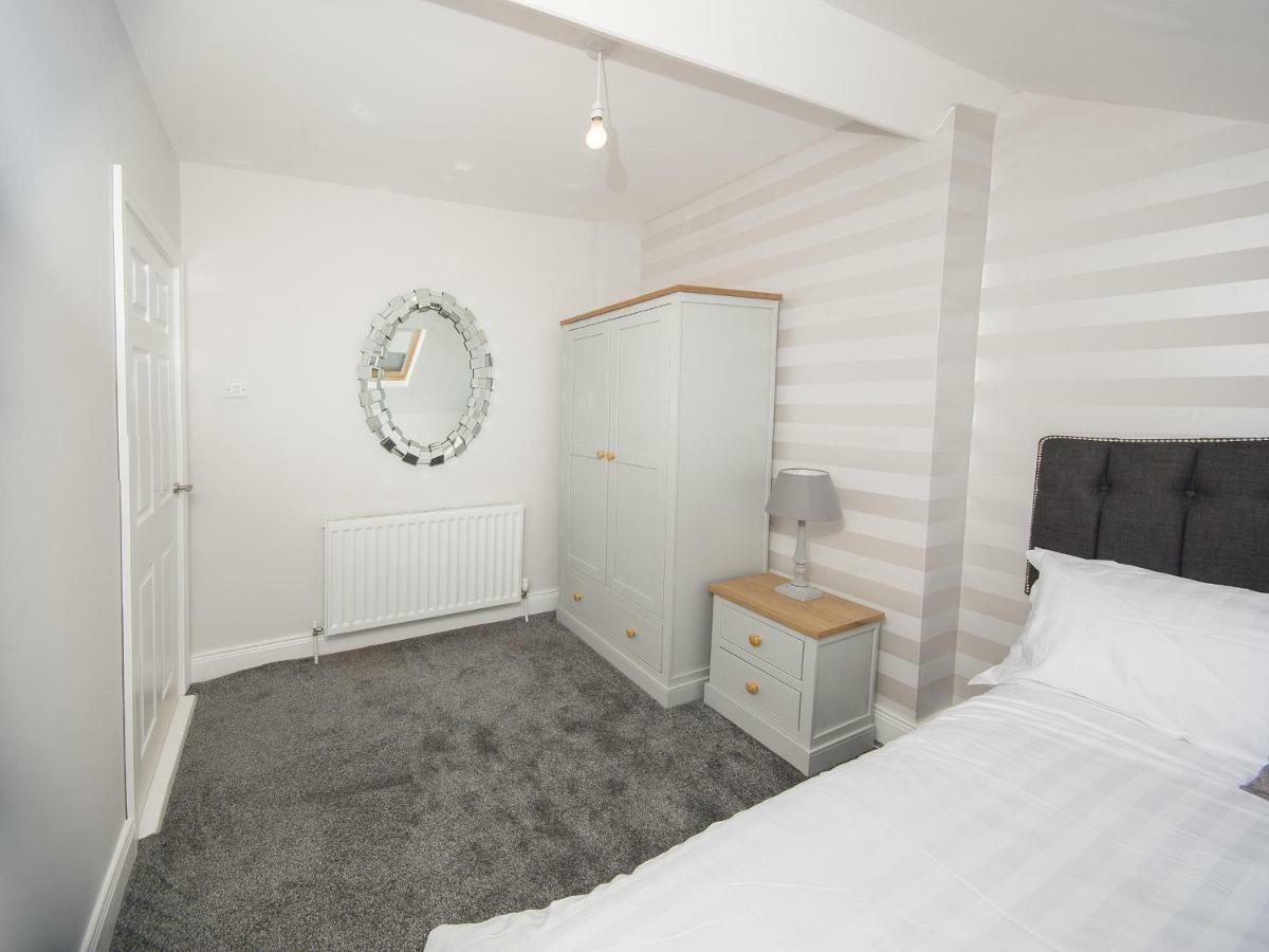 Tsa Shaftesbury Avenue * Belfast