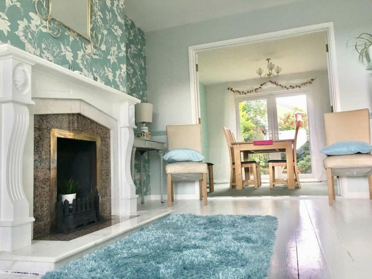 Holiday home Elegant 3-bed House W Garden Belfast