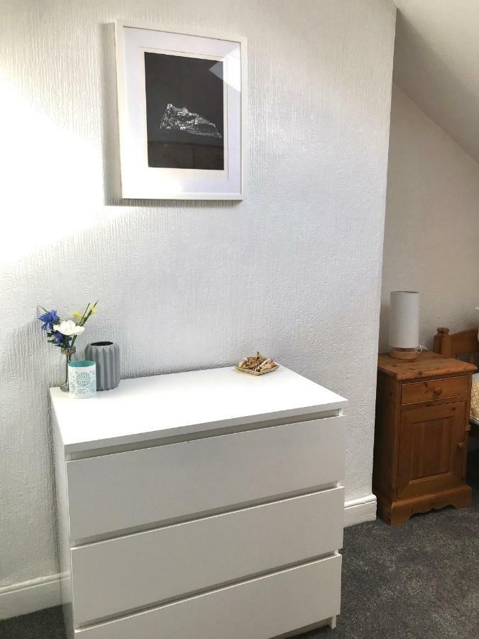 Castleton Townhouse Apartment *