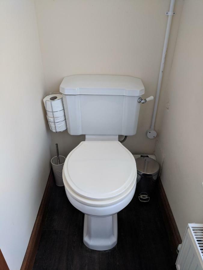 Apt 4, 16 College Gardens *