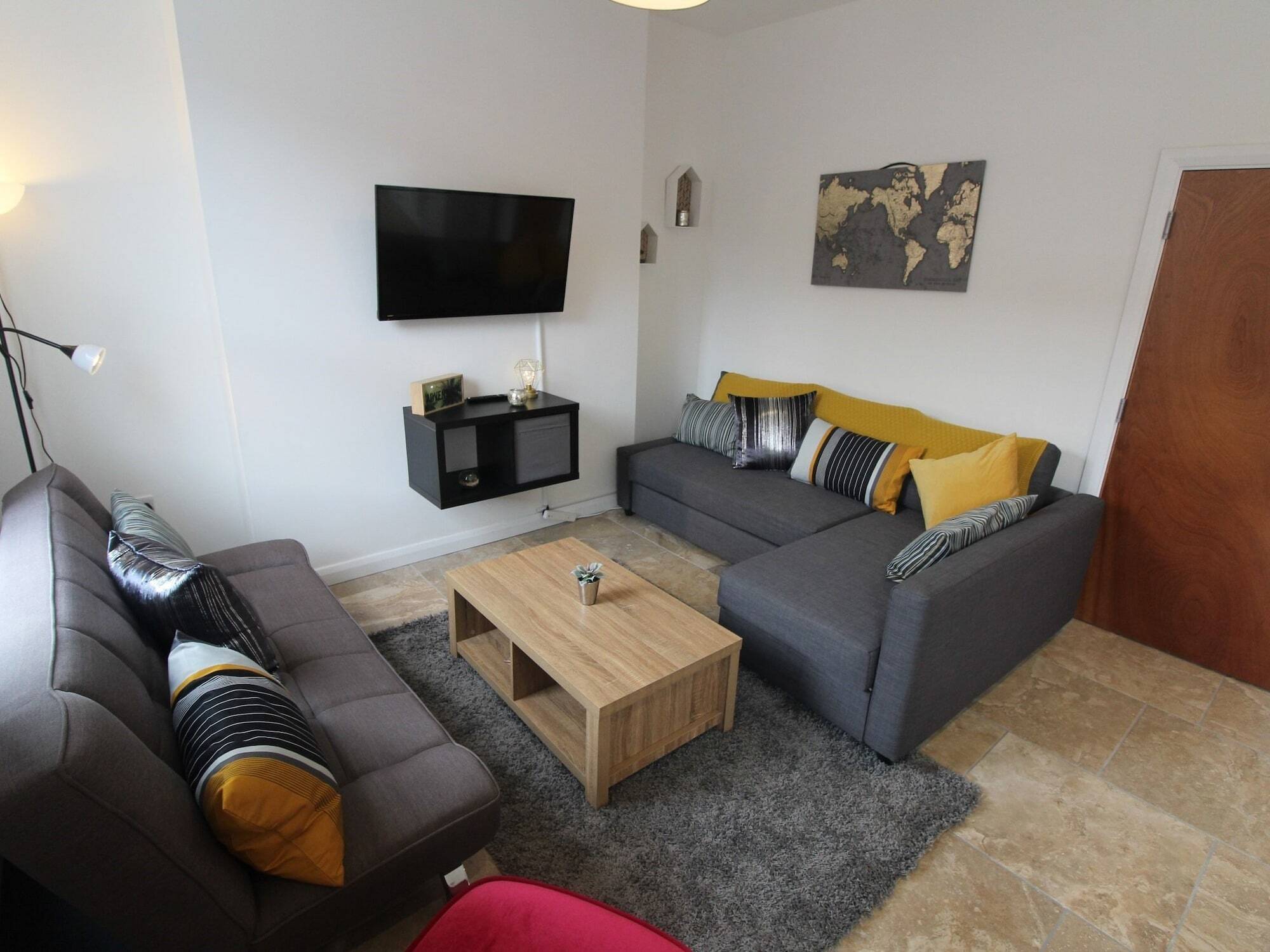 South Apartment *