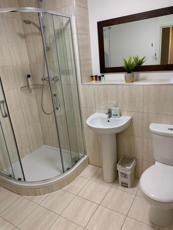 4 Bed Duplex Apartment, *