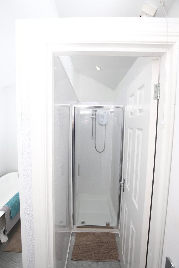 Shaftesbury Avenue Townhouse