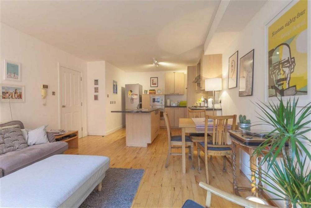 Apartment Central Park, 33 Alfred Street, Belfast, Bt2 8ed *