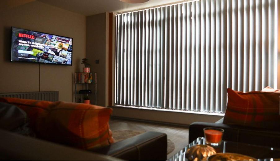 Apartment City Centre Penthouse With Parking And Balcony Belfast