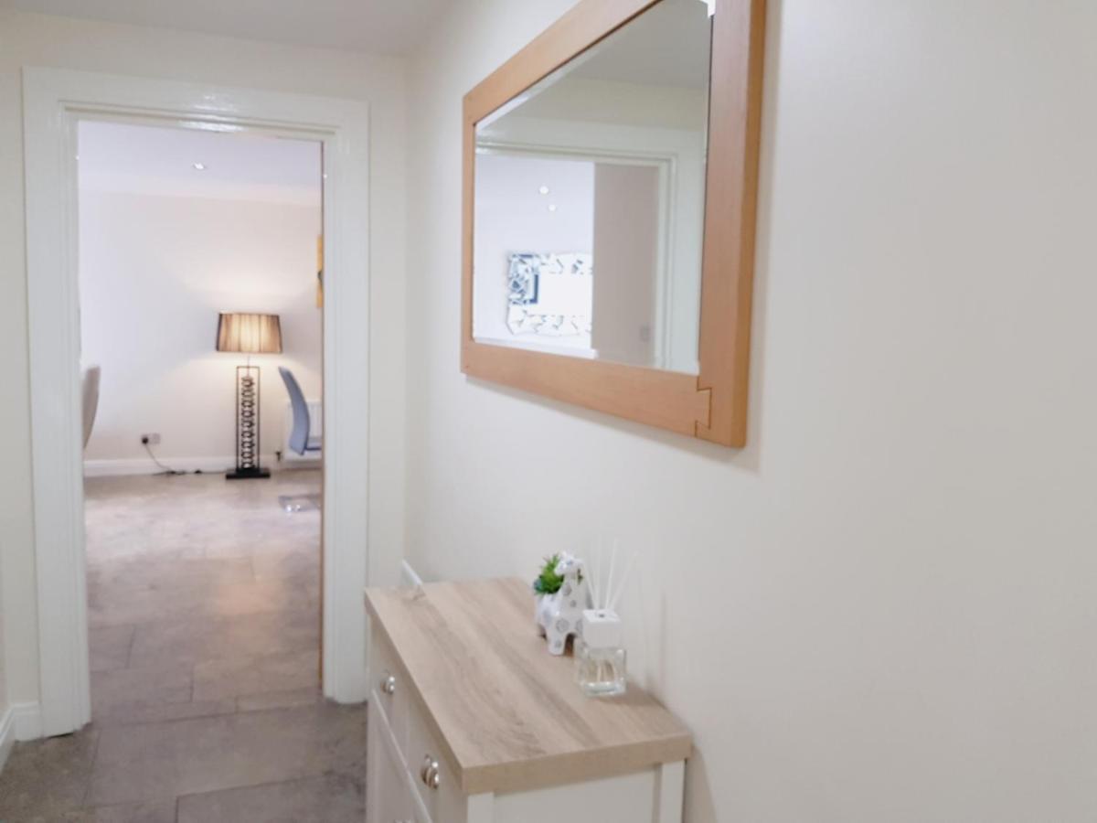 Central City Apartment - Free Parking *