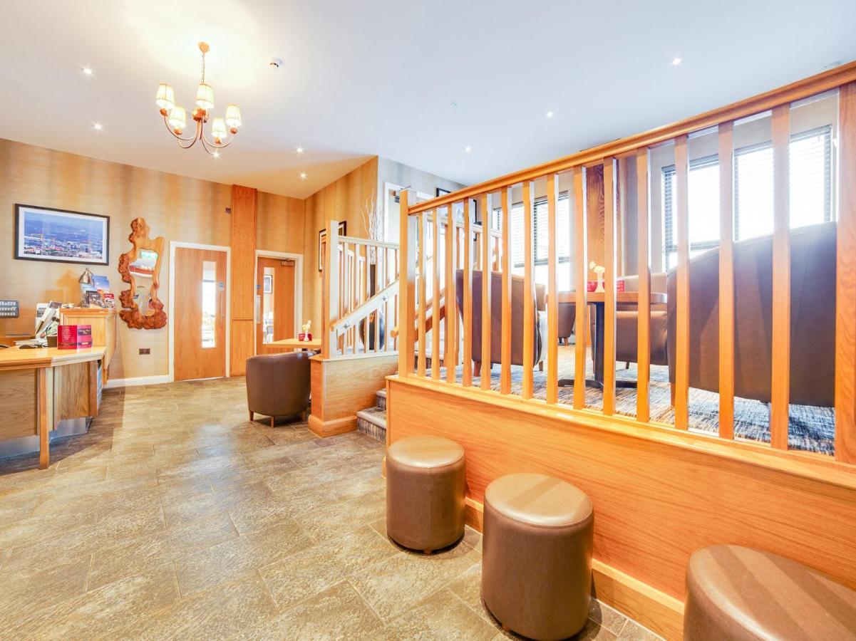 Standing Stones 4* Belfast