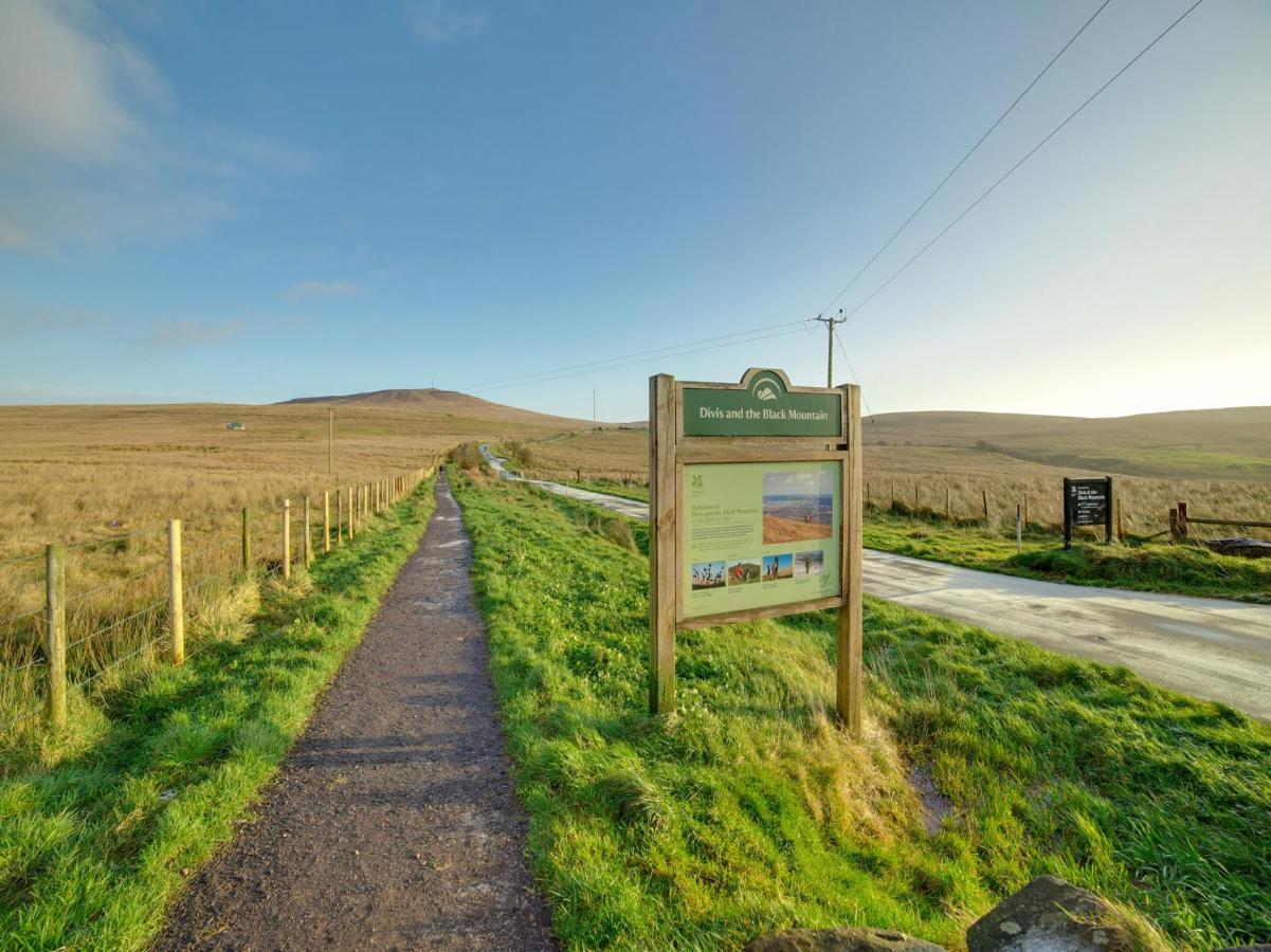 Standing Stones 4*