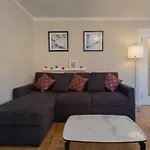 New Modern City Centre Apartment