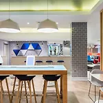 Holiday Inn Express Belfast City By Ihg