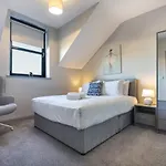 Pass The Keys Stunning 2Br Duplex W Bars Cafes Parks Nearby