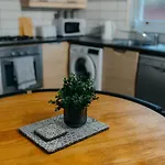Belfast City Self Catering 3 Bedroom Town House