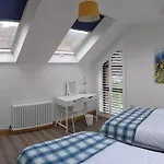 Cosy 2 Bedroom Coach House
