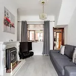 Central Belfast Town House
