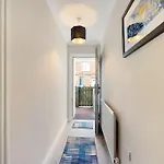 It\'S Broadway Baby! Great House Close To City Centre