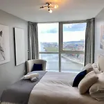 Titanic And Sea View Belfast 2 Bedroom Apartment City Centre