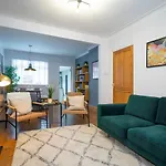 Pass The Keys Stunning 2Br Townhouse In Belfasts Best Location