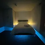 Cosy House With Floating Beds In Belfast
