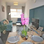 Anjore House - Modern House In Belfast City