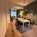 Kings Bridge Townhouse