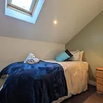Bt 9 Granny Flat & Walled Garden