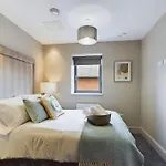 Bradbury Apartment On Lisburn Road By Lesley