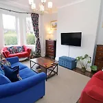 Belfast South City Apartment Sleeps 4