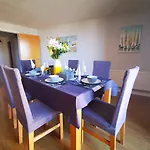 2Br Spacious City Centre Apartment