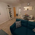 2Br Cosy City Centre Apartment