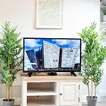 The Botanic Way - City Centre Duplex With Free Parking And City Views