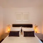 Spacious 2Bed - 10 Mins To City - Free Parking