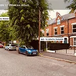 4Br Spacious Home- 5 Mins To City- Free Secure Parking