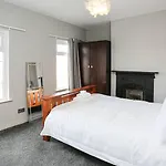 Gateway Abode Near City Centre W Street Parking