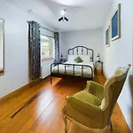 Characterful 2 Bedroom Flat In Belfast