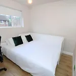 Modern Belfast Home Close To City Airport