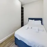 Modern 2 Bed Off Lisburn Road