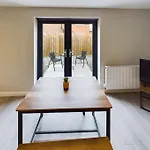 1 Bed Apartment In East Of City