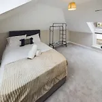 1 Bed Apartment In East Of City