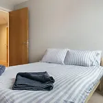 Stylish City Centre 2 Bedroom Apartment With Belfast Cityscape View