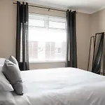 Home From Home - 3Bed Cavehill